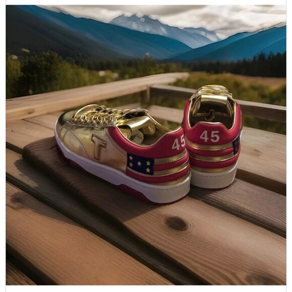 IN HAND! President Trump GOLD Limited #357/1000 Never Surrender Sneakers M9 main image 10